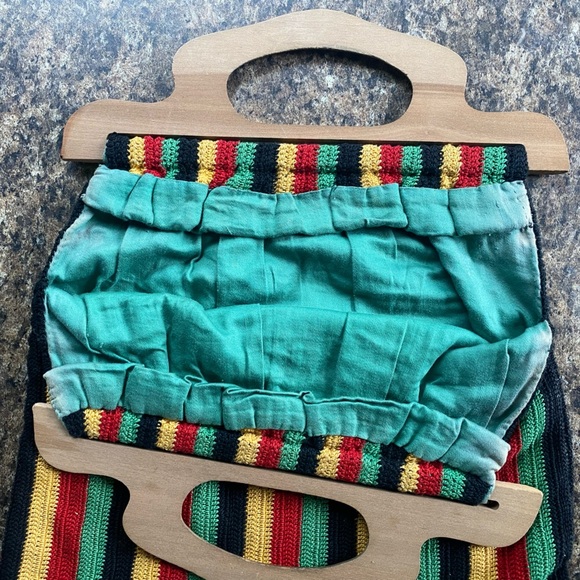 Vintage Reggae Multicolor Striped Knit Handbag Tote Hippie Wooden Handle Bag - Picture 3 of 7